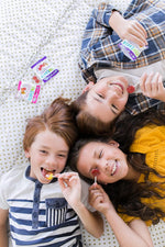 YumEarth_Organic_Lollipops,_Assorted_Flavors,_8.5_Ounce,_40_Lollipops_-_Allergy_Friendly,_Non_GMO,_Gluten_Free,_Vegan_(Packaging_May_Vary)