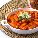 Instant_Tteokbokki_Cup_-_Korean_Rice_Cake,_Deliciously_Authentic,_Quick_and_Easy_Korean_Tteokbokki_Food