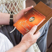 Jesus_Calling,_Padded_Hardcover,_with_Scripture_References:_Enjoying_Peace_in_His_Presence_(A_365-Day_Devotional)