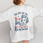Retro Woman Eating Hot Dog - Funny 4th of July T-shirt/Sweatshirt/Hoodie - a gift for Independence Day - Tee Beats