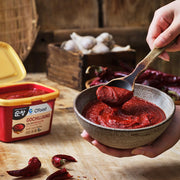 O’food_Gochujang_–_Authentic_Korean_Red_Chili_Paste_[Medium_|_1.1_lb_(500g)_]_Spicy_&_Sweet_Savory_Traditional_Fermented_Sauce_|_Gluten-Free_|_100%_Brown_Rice_|_No_Corn_Syrup_|_Great_for_Bibimbap,_Marinades,_Stews_&_BBQ