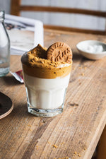 Lotus_Biscoff_Sandwich_Cookies,_Milk_Chocolate_Cream,_22_Cookies_per_pack,_7.76_Ounce