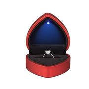 Heart-Shaped_Ring_Box_with_LED_Light_-_Velvet_Jewelry_Case_for_Wedding,_Engagement,_Proposal,_Birthday_&_Anniversary